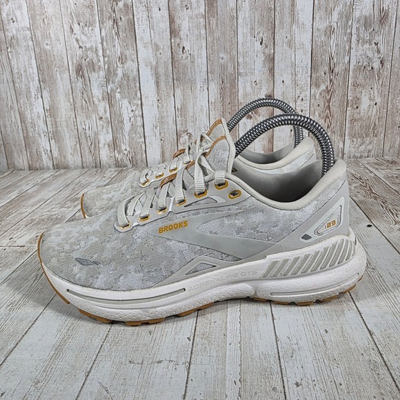 Brooks Adrenaline GTS 23 Women's Running Shoes Light Grey Orange Size 6 - Picture 2 of 8